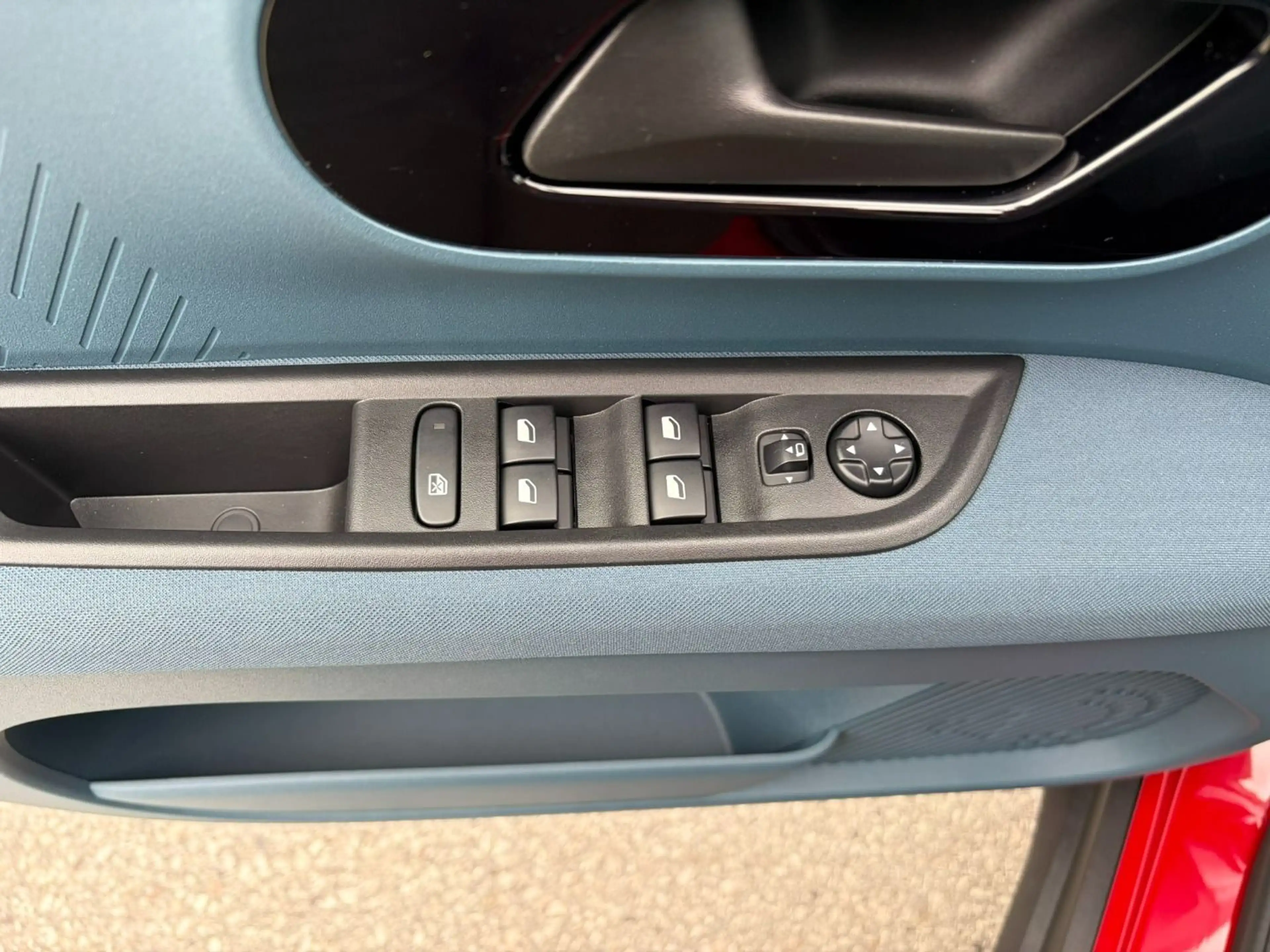 Fiat Grande Panda 1.2 T-Gen3 Benziner La Prima — photo 12