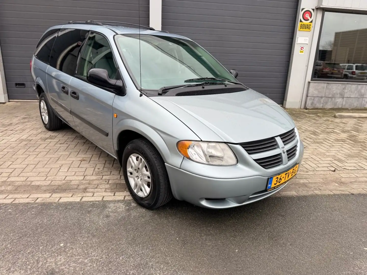 Chrysler Grand Voyager 3.3i SE LUXE Blauw - 1