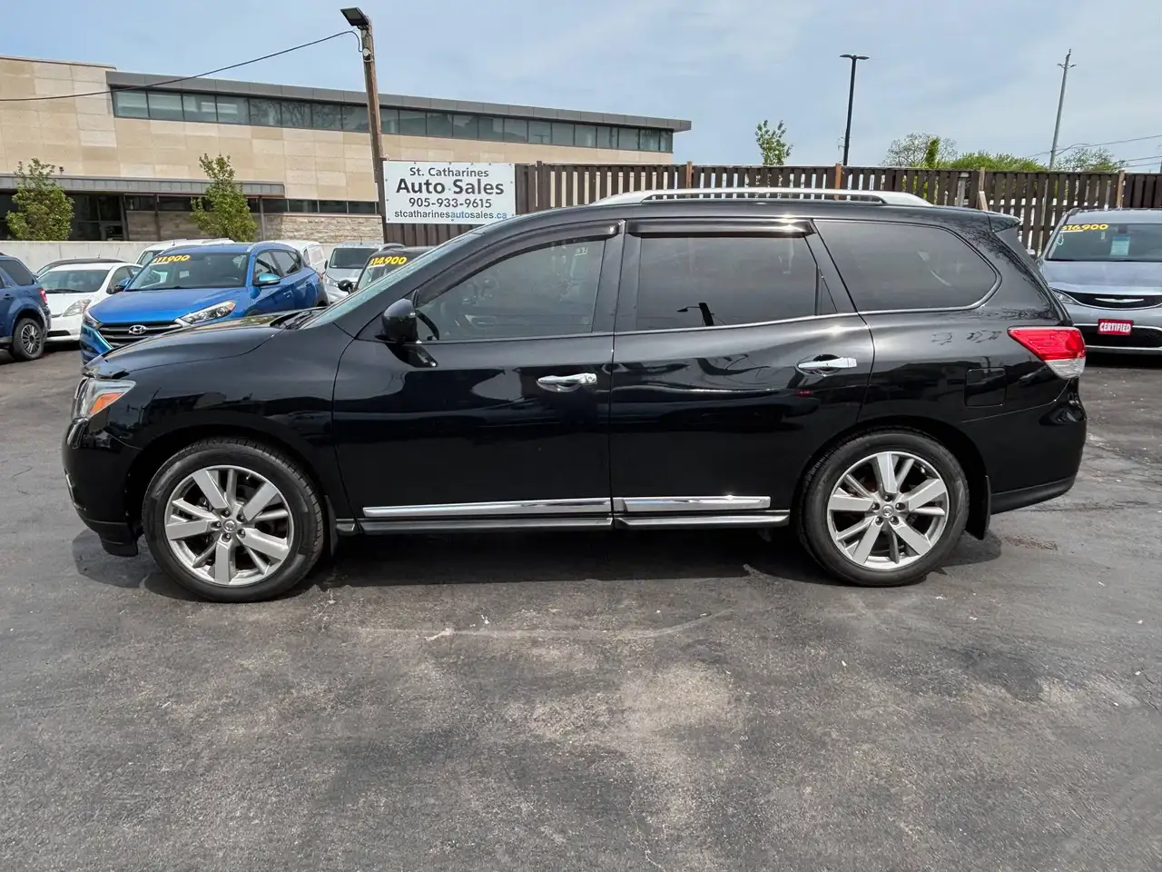 Nissan Pathfinder снимка Nissan Pathfinder