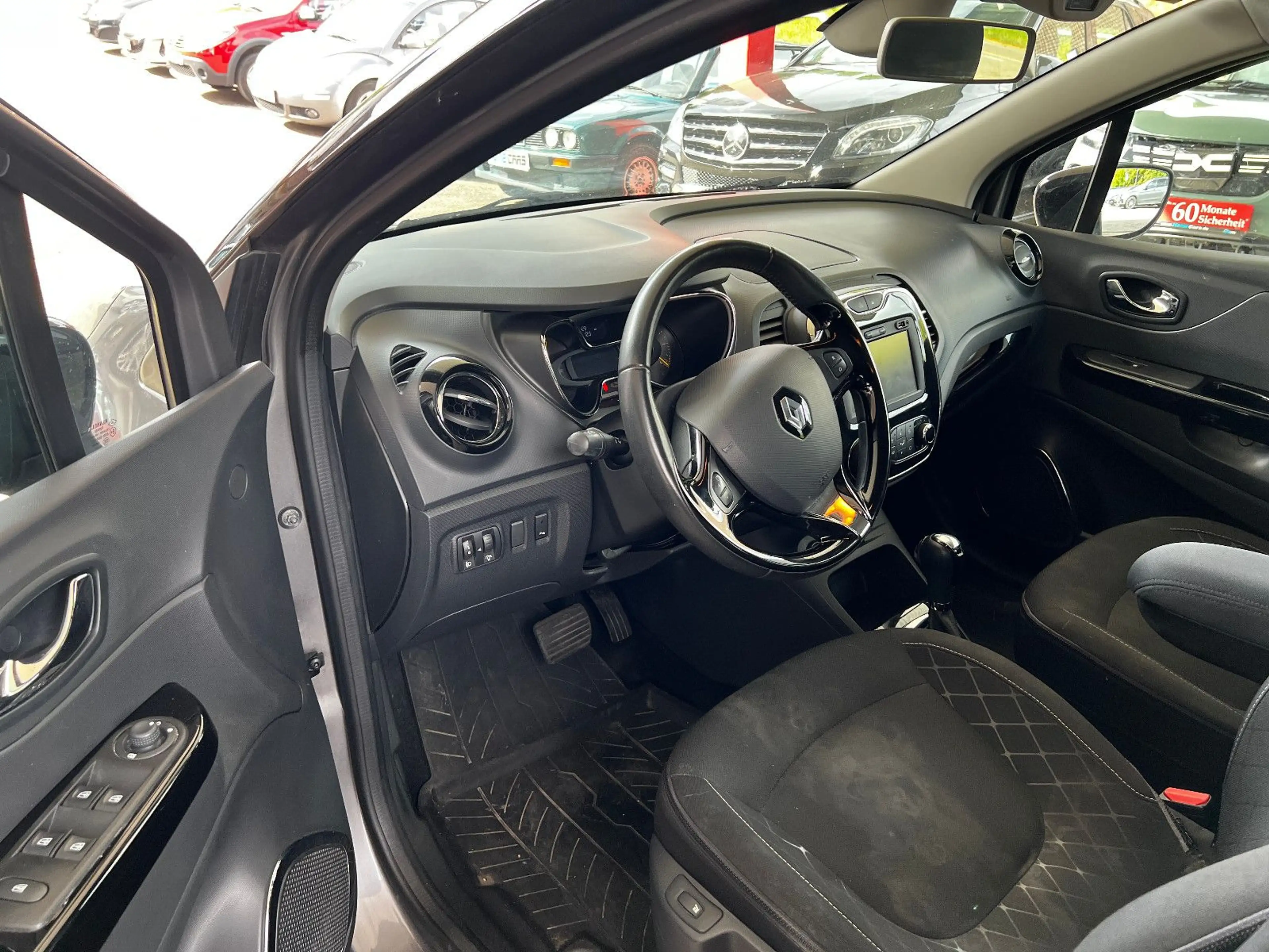 Renault Captur Luxe I Automatik I TÜV — photo 6