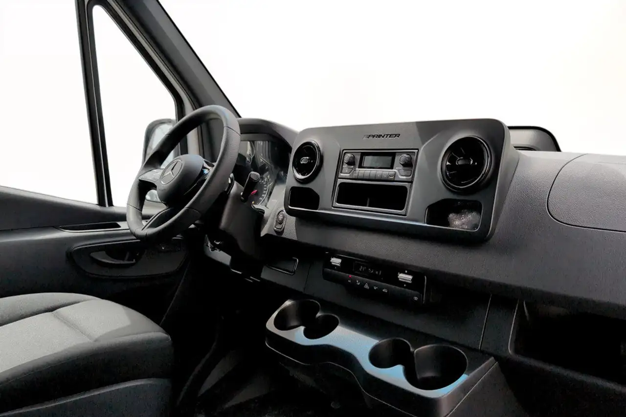 Mercedes-Benz Sprinter снимка Mercedes-Benz Sprinter