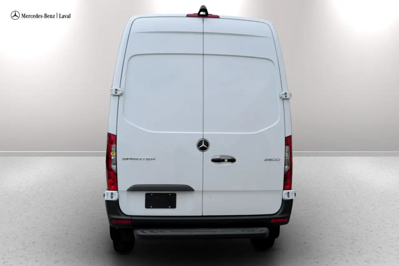 Mercedes-Benz Sprinter снимка Mercedes-Benz Sprinter