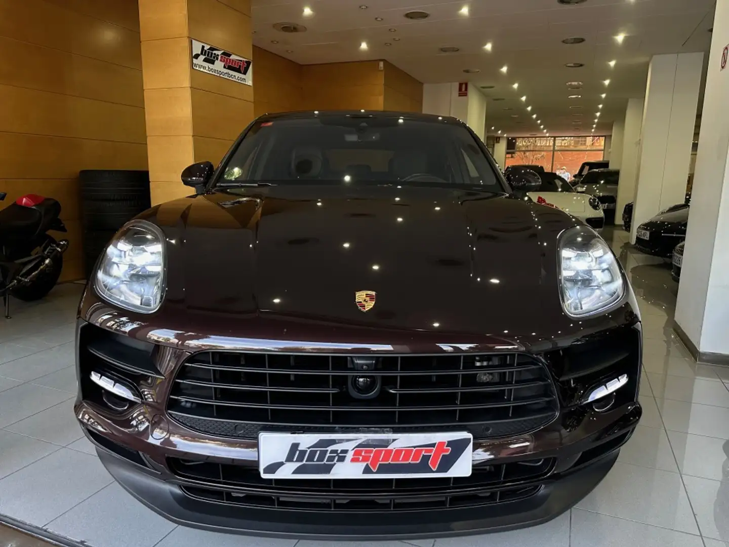 Porsche Macan Aut. Marrón - 2