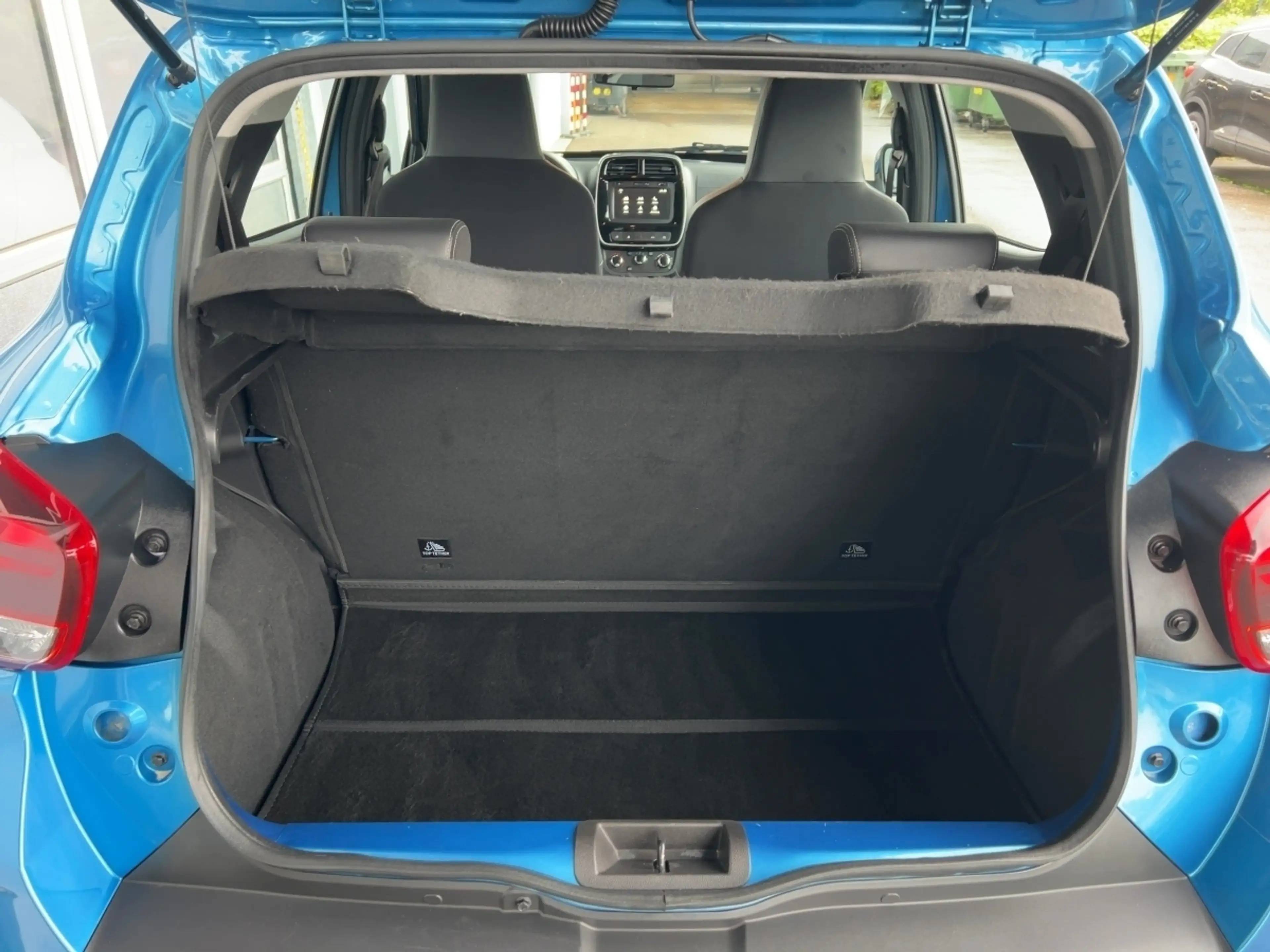 Dacia Spring Essential KLIMA LED-Tagfahrlicht ABS ESP ZV — photo 19