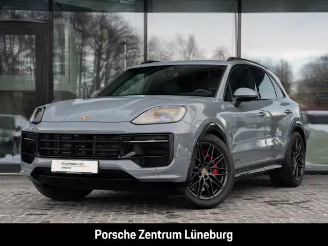 Porsche Cayenne GTS HA-Lenkung InnoDrive Head-Up BOSE