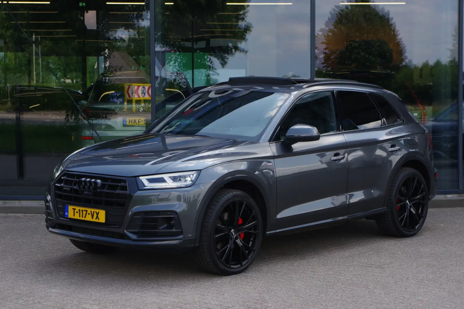 Audi Q5 55 TFSI e 367 PK Quattro Competition S-Line PHEV, Grigio - 1