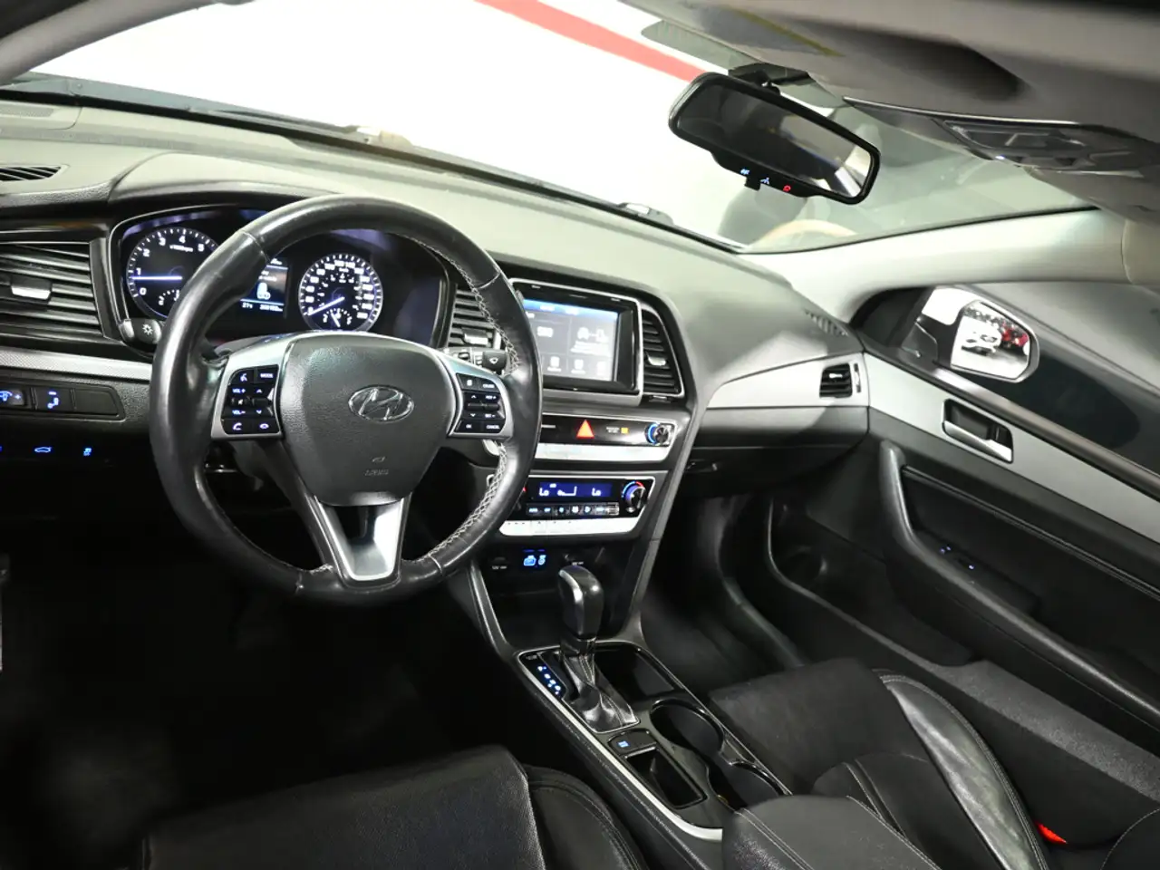Hyundai SONATA photo Hyundai SONATA