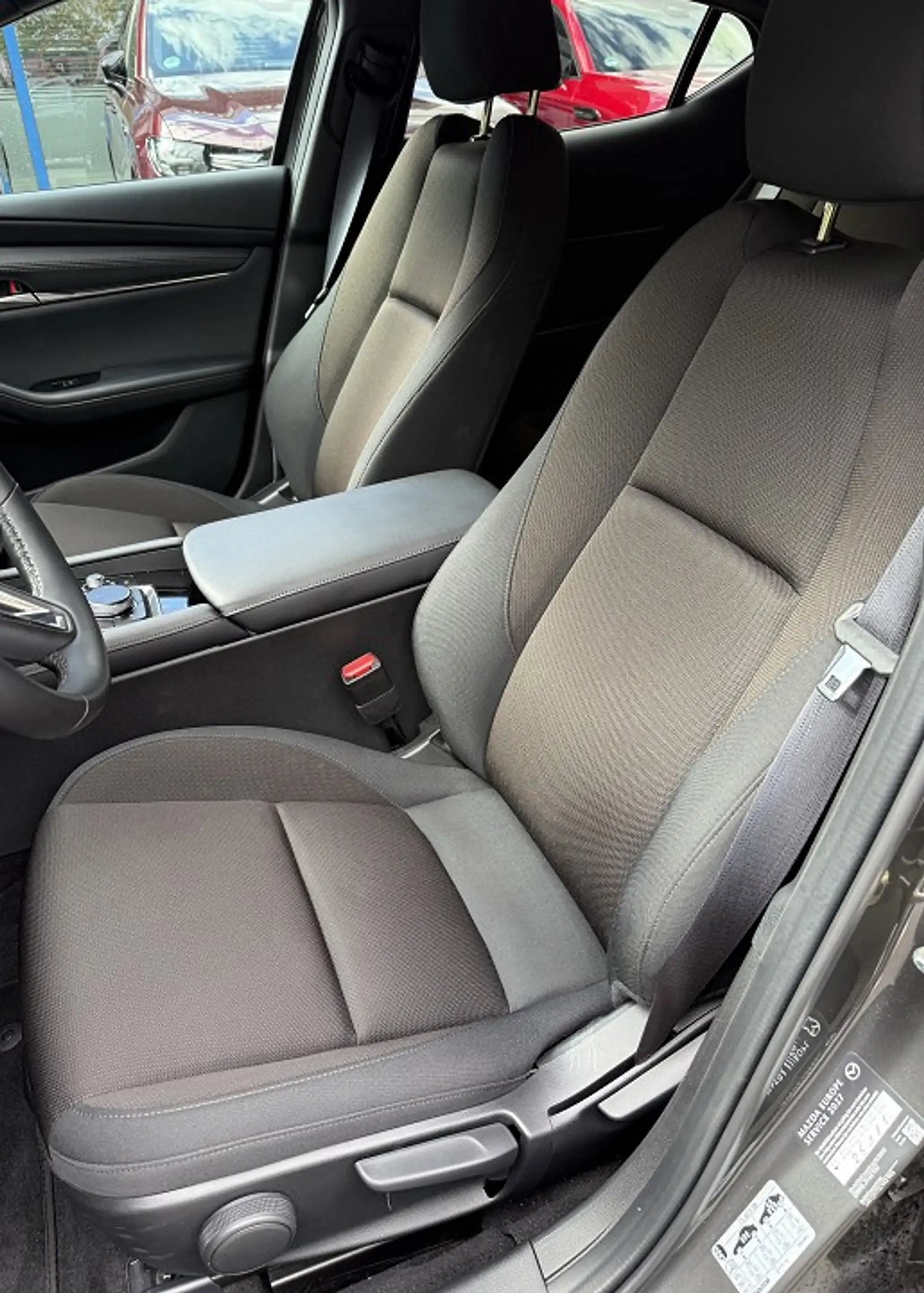 Mazda 3 2.5L e-SKYACTIV G 140ps Mazda3 140PS 6GS FWD Exclu — photo 9