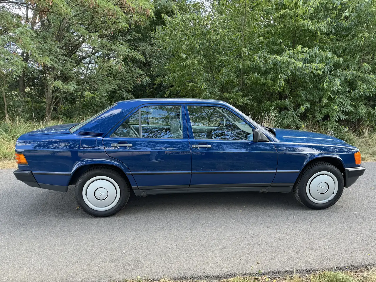 Mercedes-Benz 190 E 2.0 1. Hand, foto 4