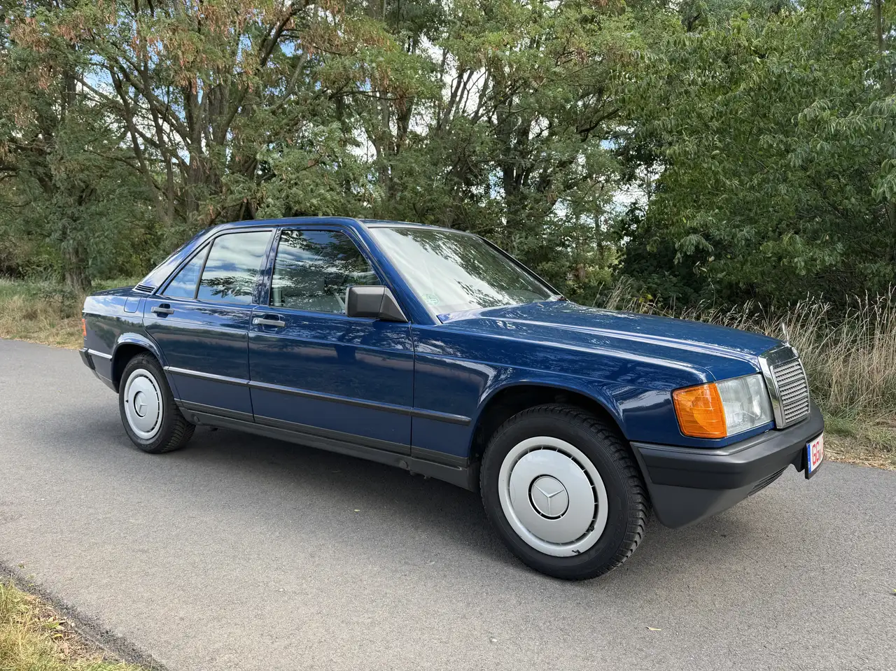 Mercedes-Benz 190 E 2.0 1. Hand, foto 3