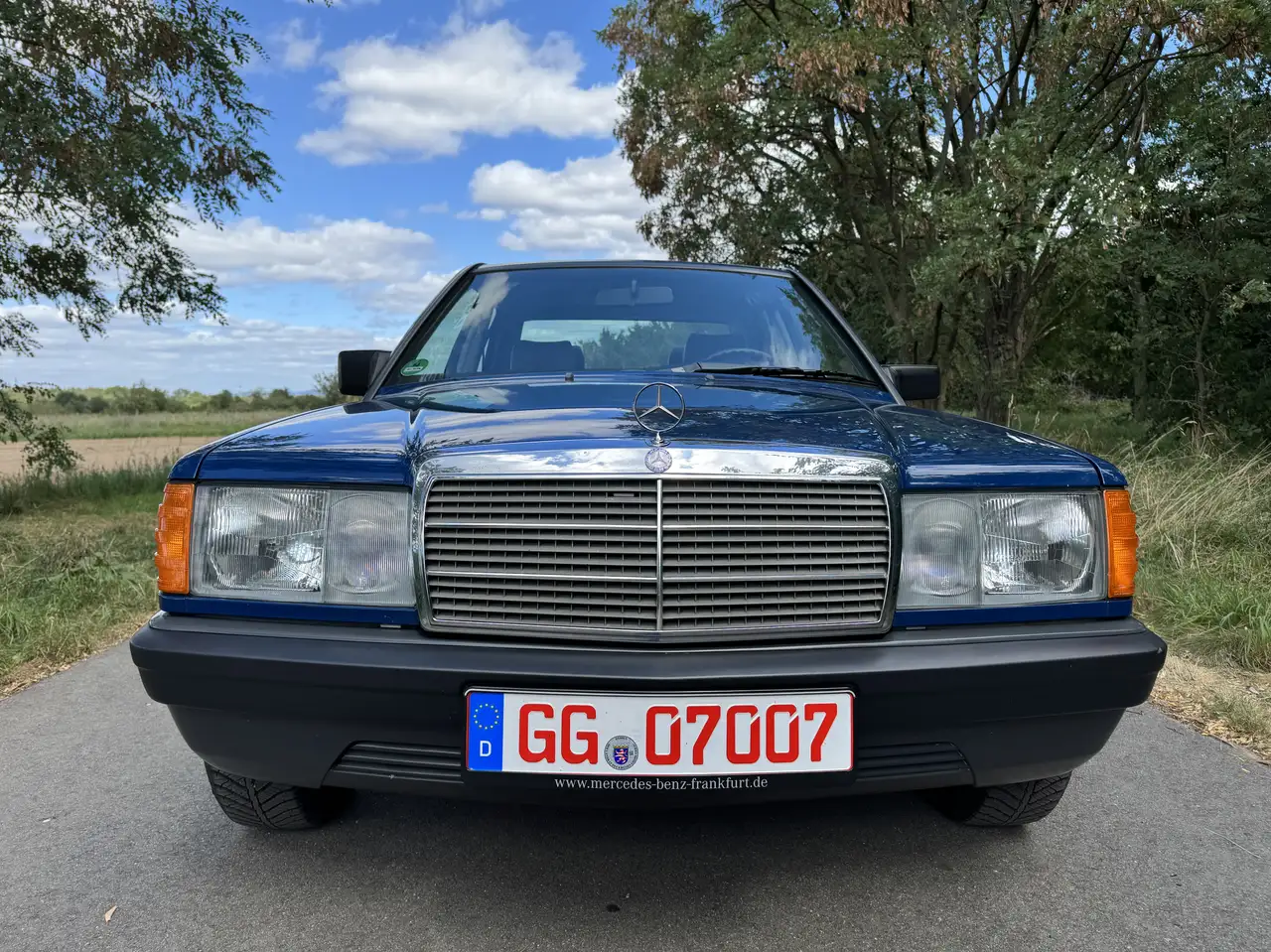 Mercedes-Benz 190 E 2.0 1. Hand, foto 2