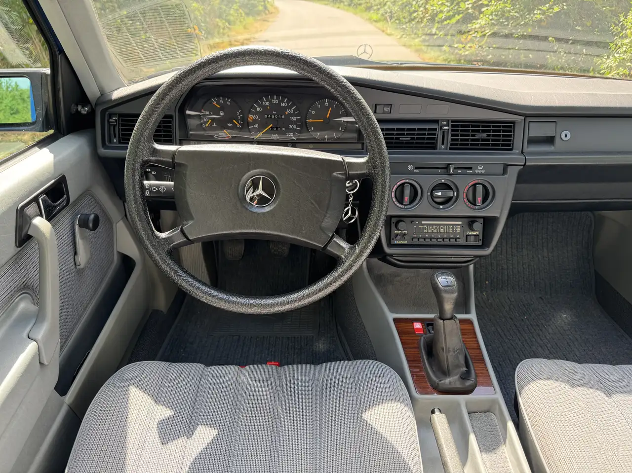 Mercedes-Benz 190 E 2.0 1. Hand, foto 8
