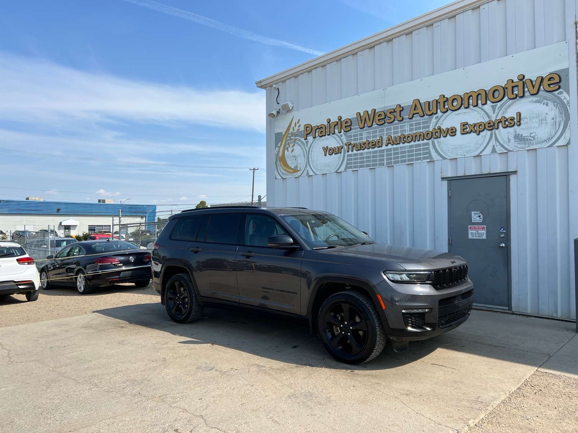 2023 Jeep Grand Cherokee Limited AWD 6 Passenger | No Accident | One Owner — снимка 1