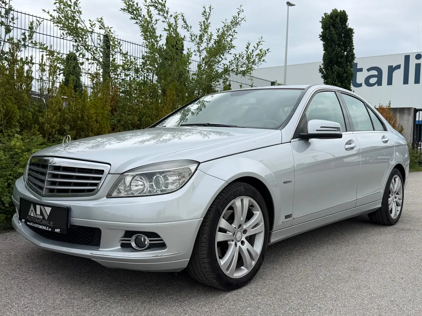 Mercedes-Benz C 200 C 200 CDI BlueEfficiency Limousine Grau - 1