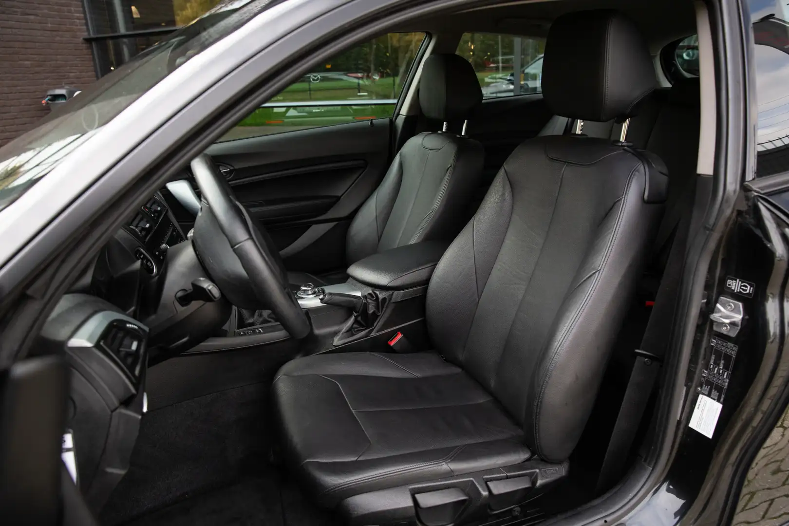 BMW 116 1-serie 116d Zwart - 2