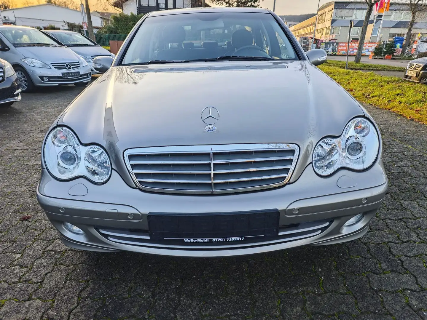 Mercedes-Benz C 180 Automatik, super Ausstattung!!!! Argent - 2
