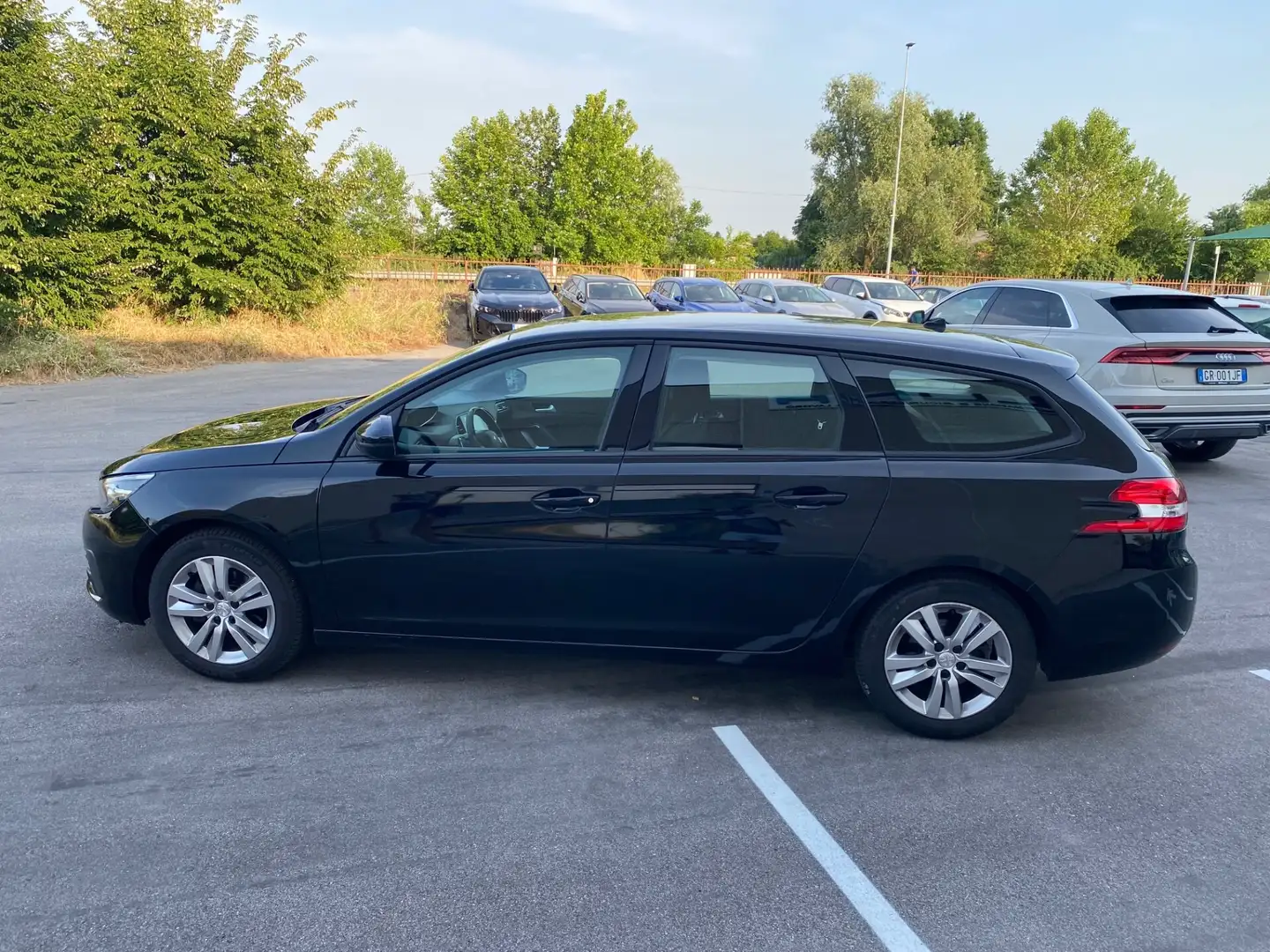 Peugeot 308 BlueHDi 130 S&S EAT8 SW Business Blu/Azzurro - 2