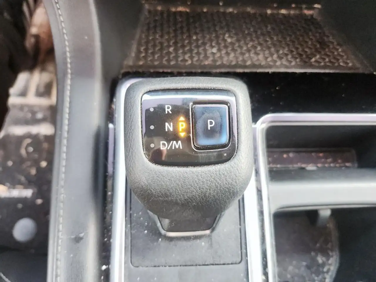 Nissan Pathfinder снимка Nissan Pathfinder