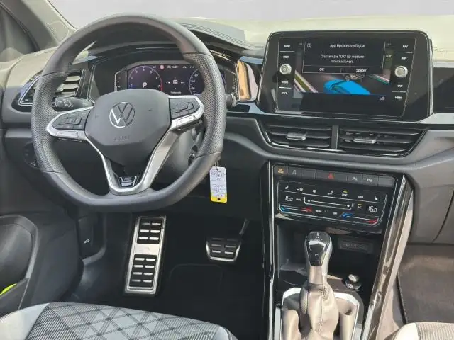 Volkswagen T-Roc view 5
