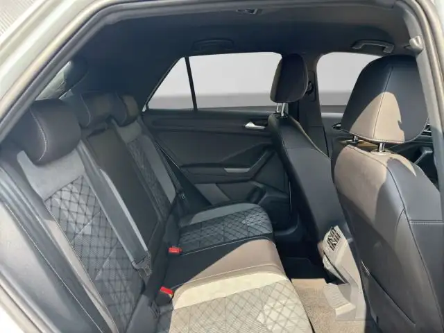 Volkswagen T-Roc view 6