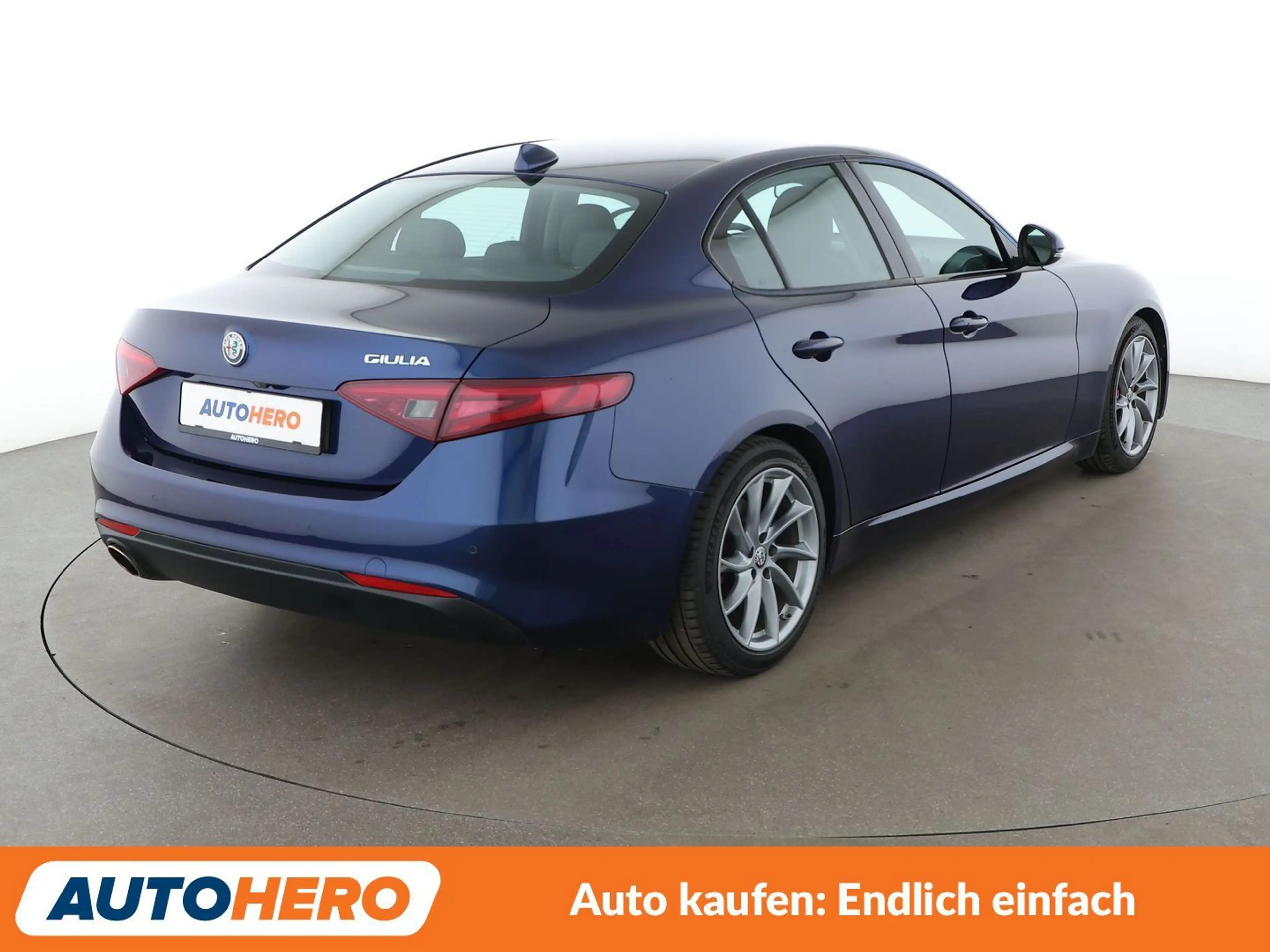 Alfa Romeo Giulia 2.0 Turbo Super Aut.*BI-XENON*TEMPO*CAM*PDC*SHZ* — photo 6