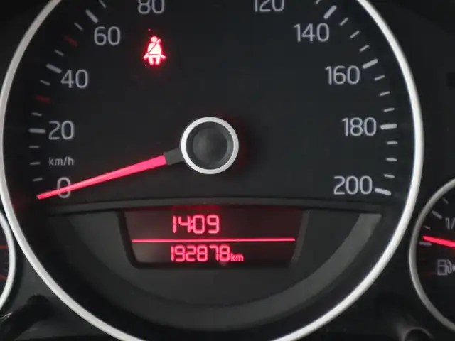 Volkswagen up! view 26