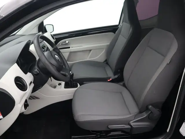 Volkswagen up! view 18