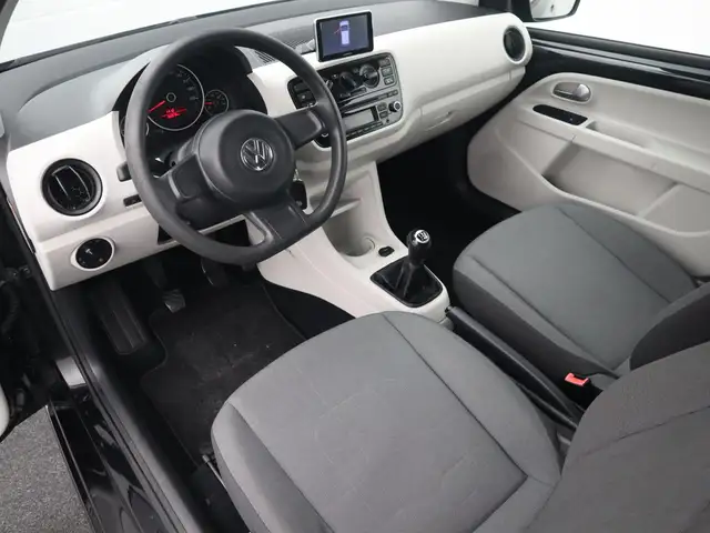 Volkswagen up! view 8