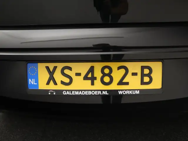 Volkswagen up! view 17