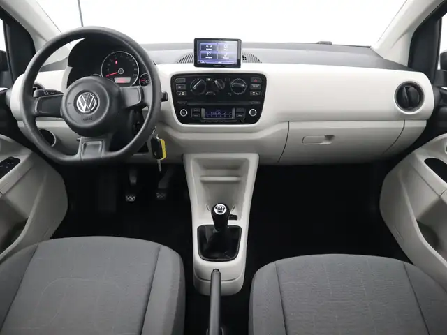 Volkswagen up! view 7