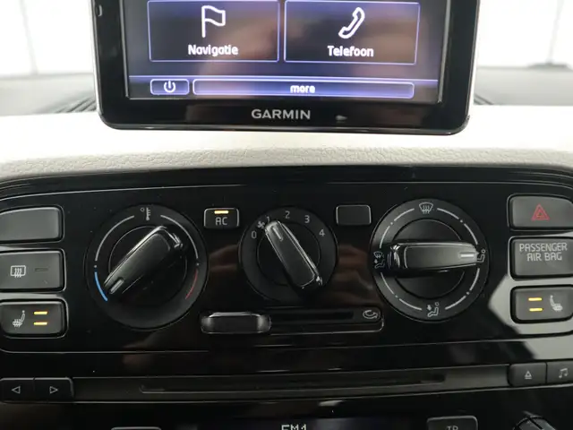 Volkswagen up! view 22