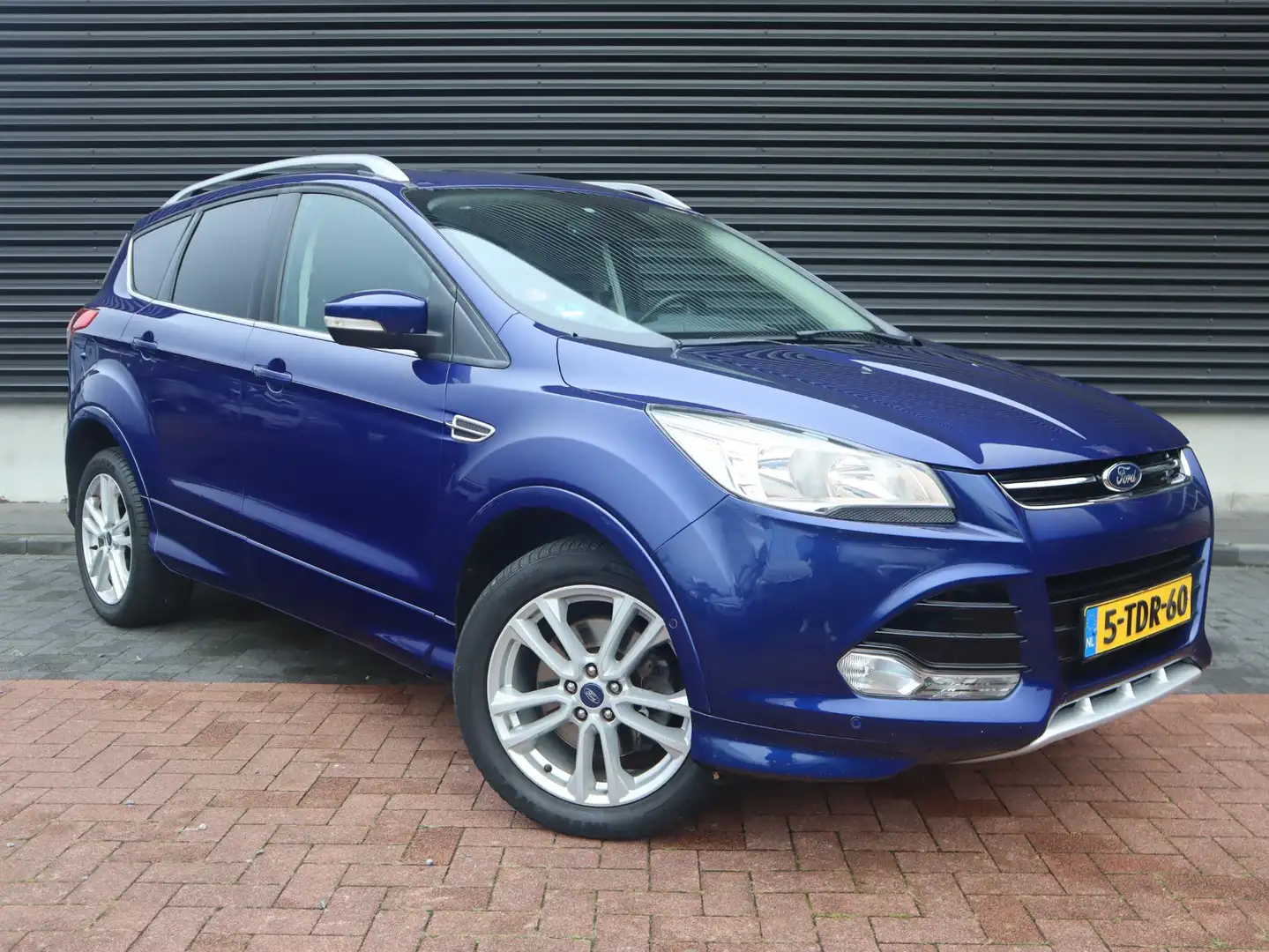 Ford Kuga 1.6 Titanium Plus 4WD | Airco | Cruise | Leder/Sto Blauw - 2