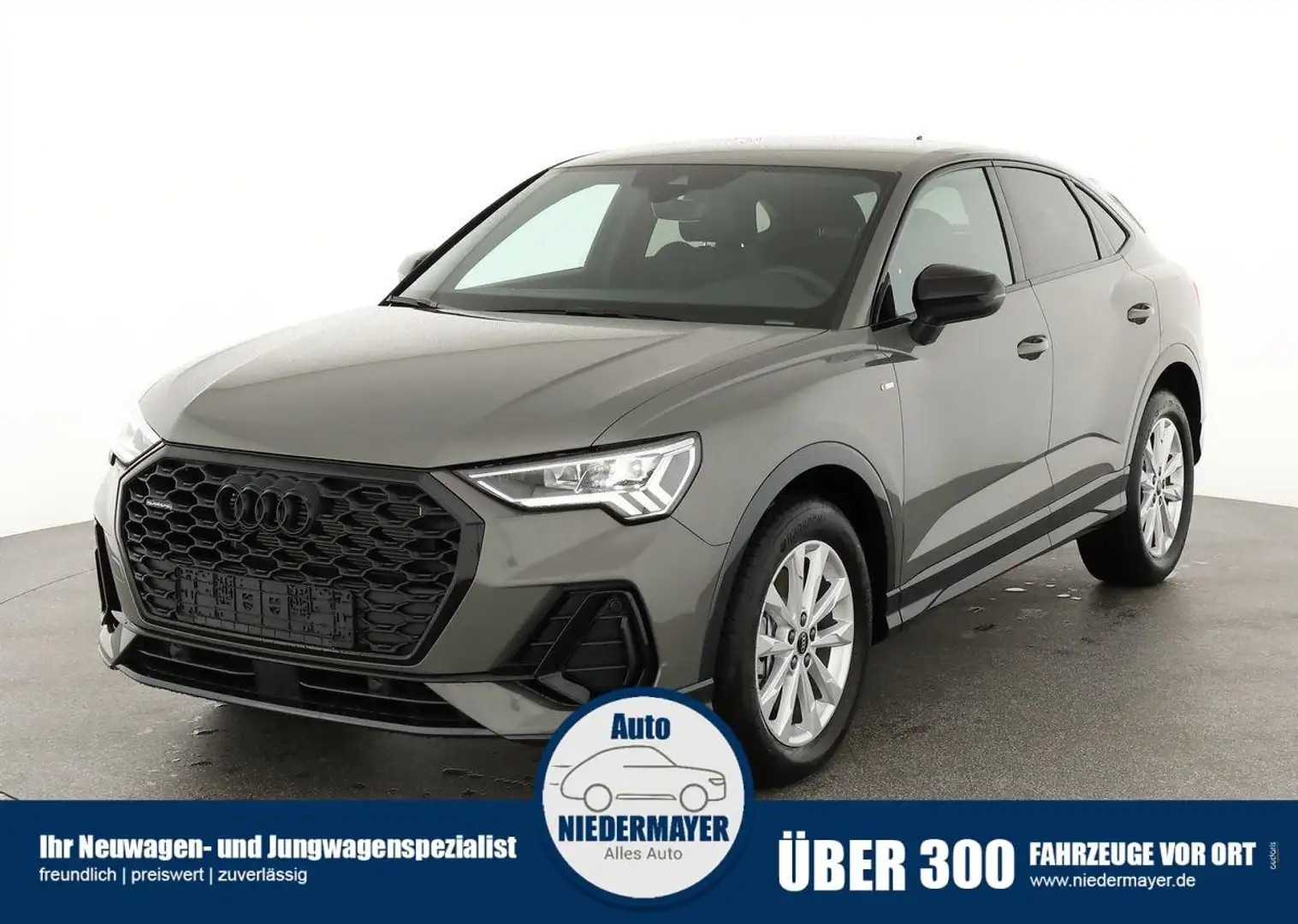 Audi Q3 Sportback 45 TFSI qu S-LINE, AHK, Optik schwarz, N Grau - 1
