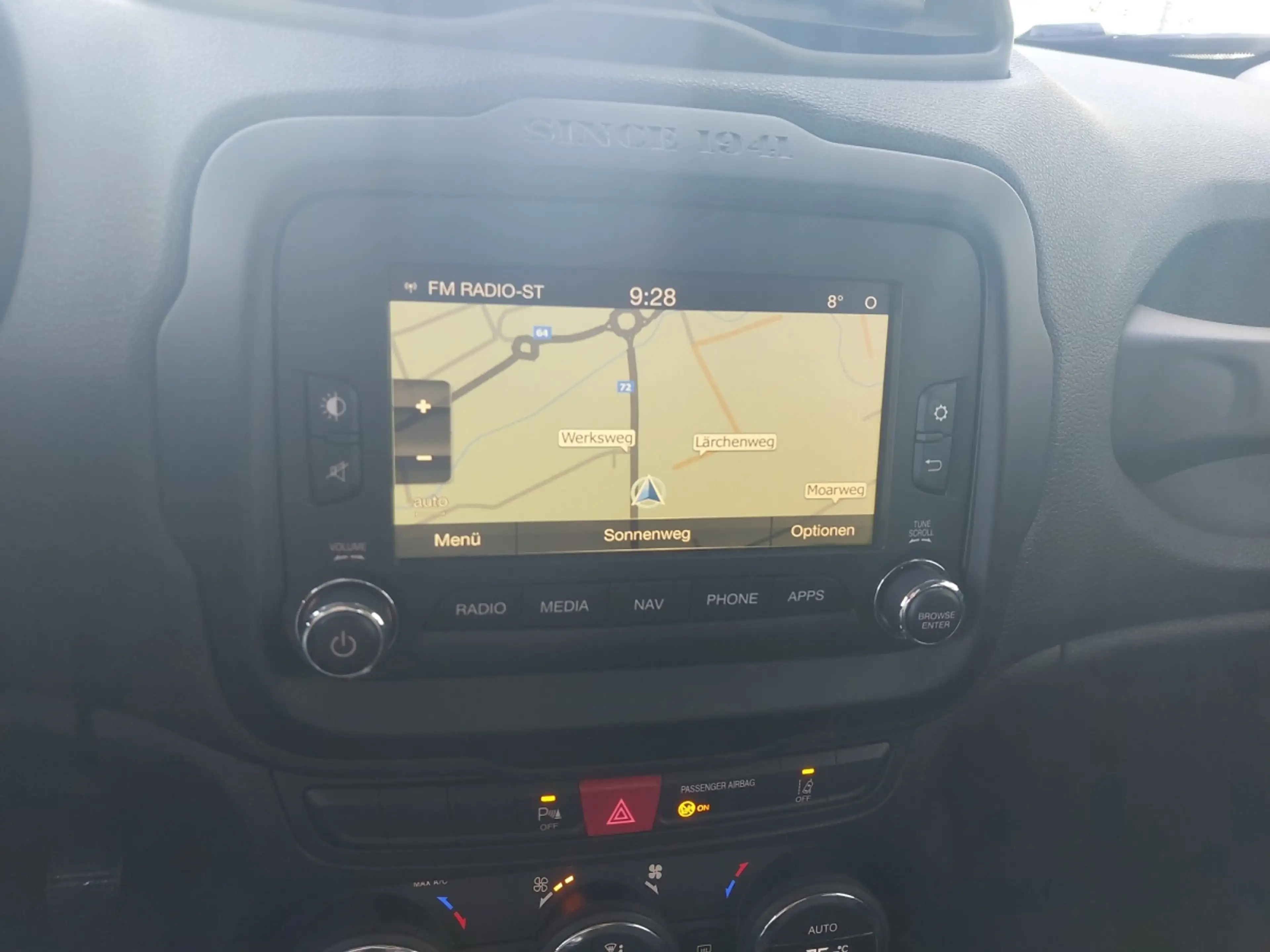 Jeep Renegade 2,0 MultiJet II 140 Limited AWD — photo 10