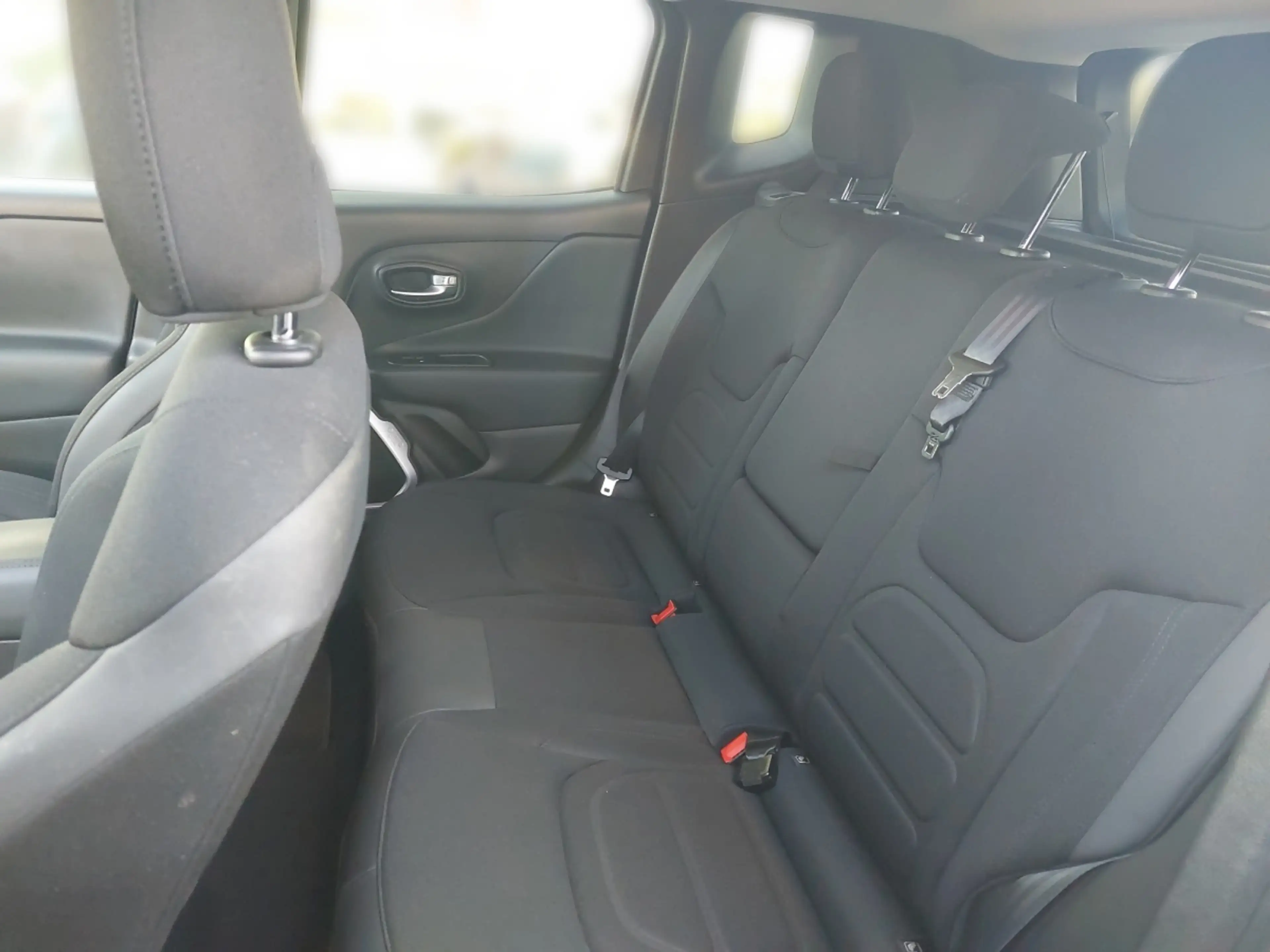Jeep Renegade 2,0 MultiJet II 140 Limited AWD — photo 11