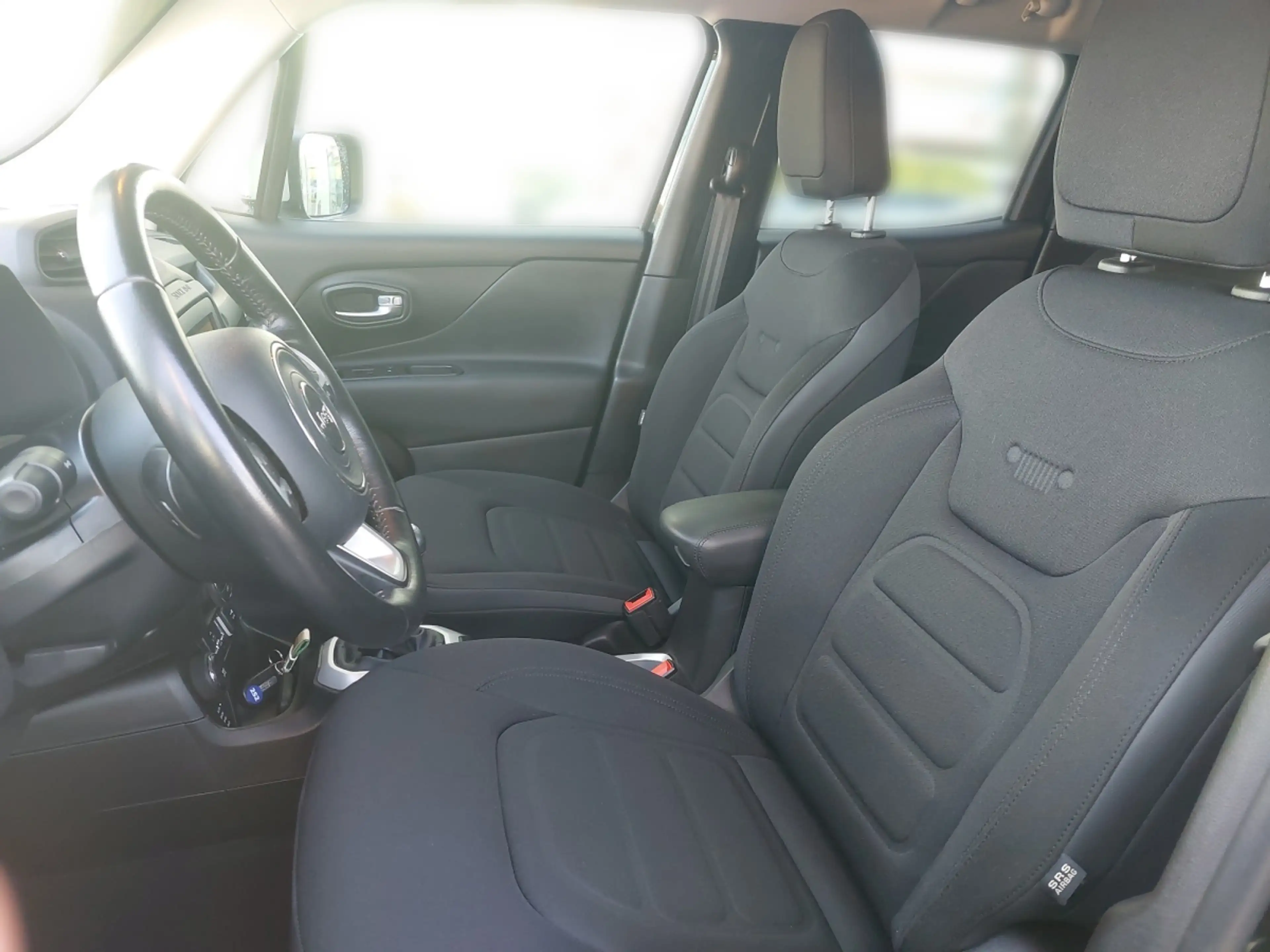 Jeep Renegade 2,0 MultiJet II 140 Limited AWD — photo 5