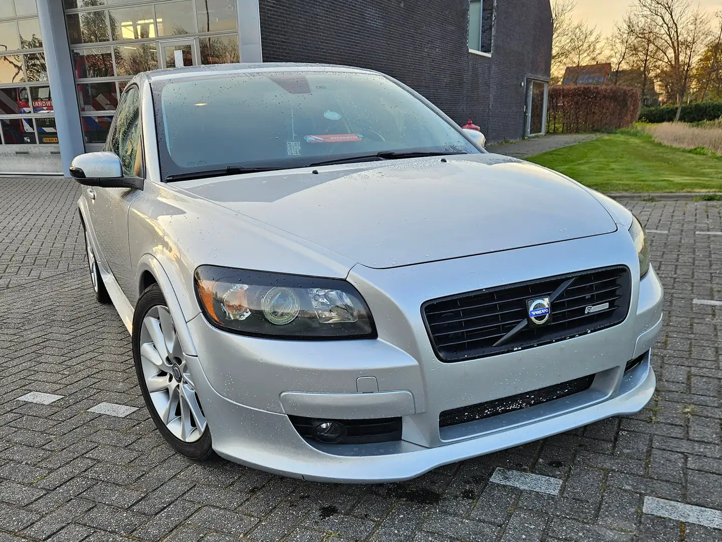 Volvo C30 C30 2.5 T5 Summum 300PK srebrna - 2