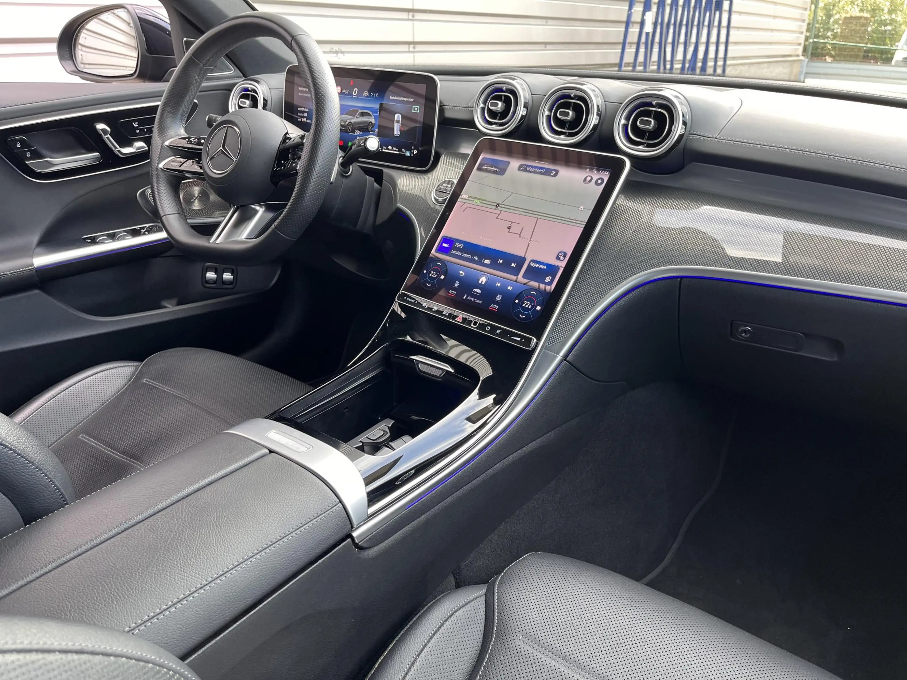 Mercedes-Benz C 300 Break e AMG/Pano/Burm/mempack/massage — photo 14
