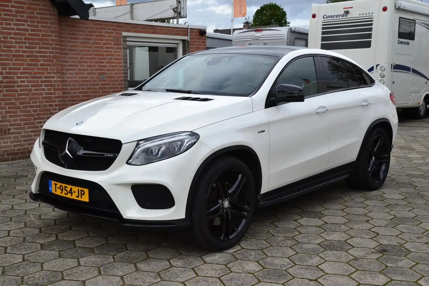 Mercedes-Benz GLE 43 AMG Coupé 4Matic coupe model 2016 automaat airco navi Weiß - 1