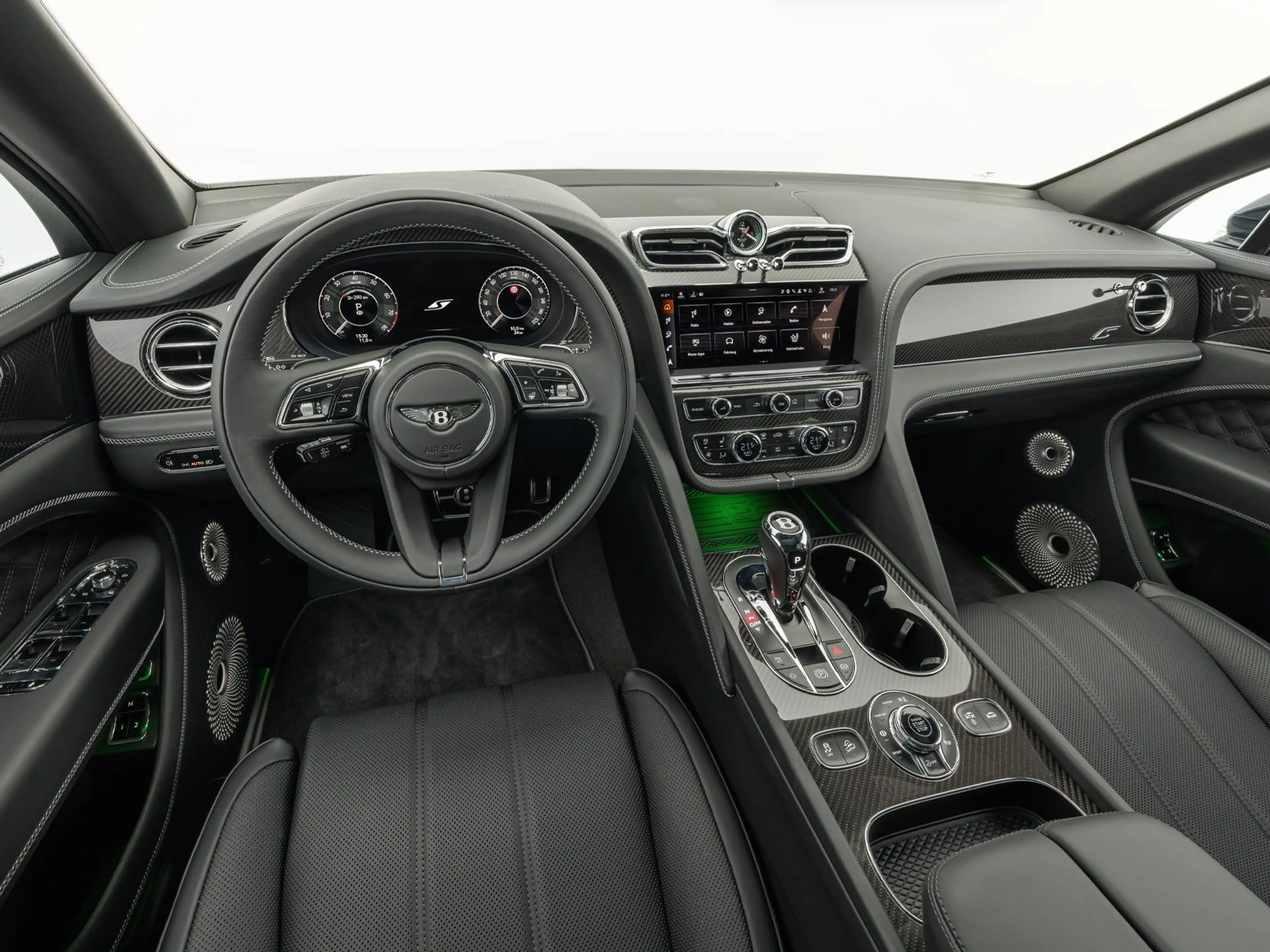 Bentley Bentayga S V8 — photo 13