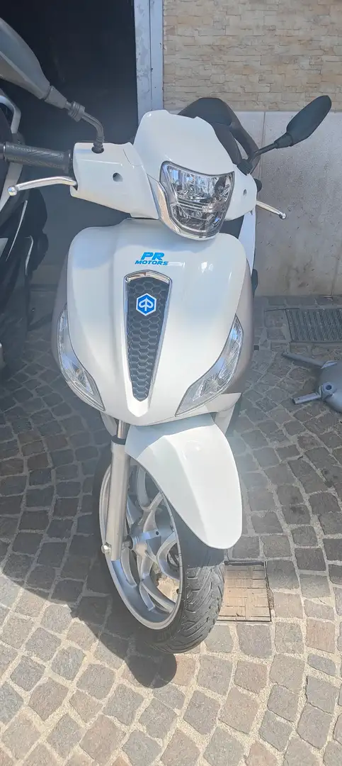 Piaggio Medley 125 Bianco - 1