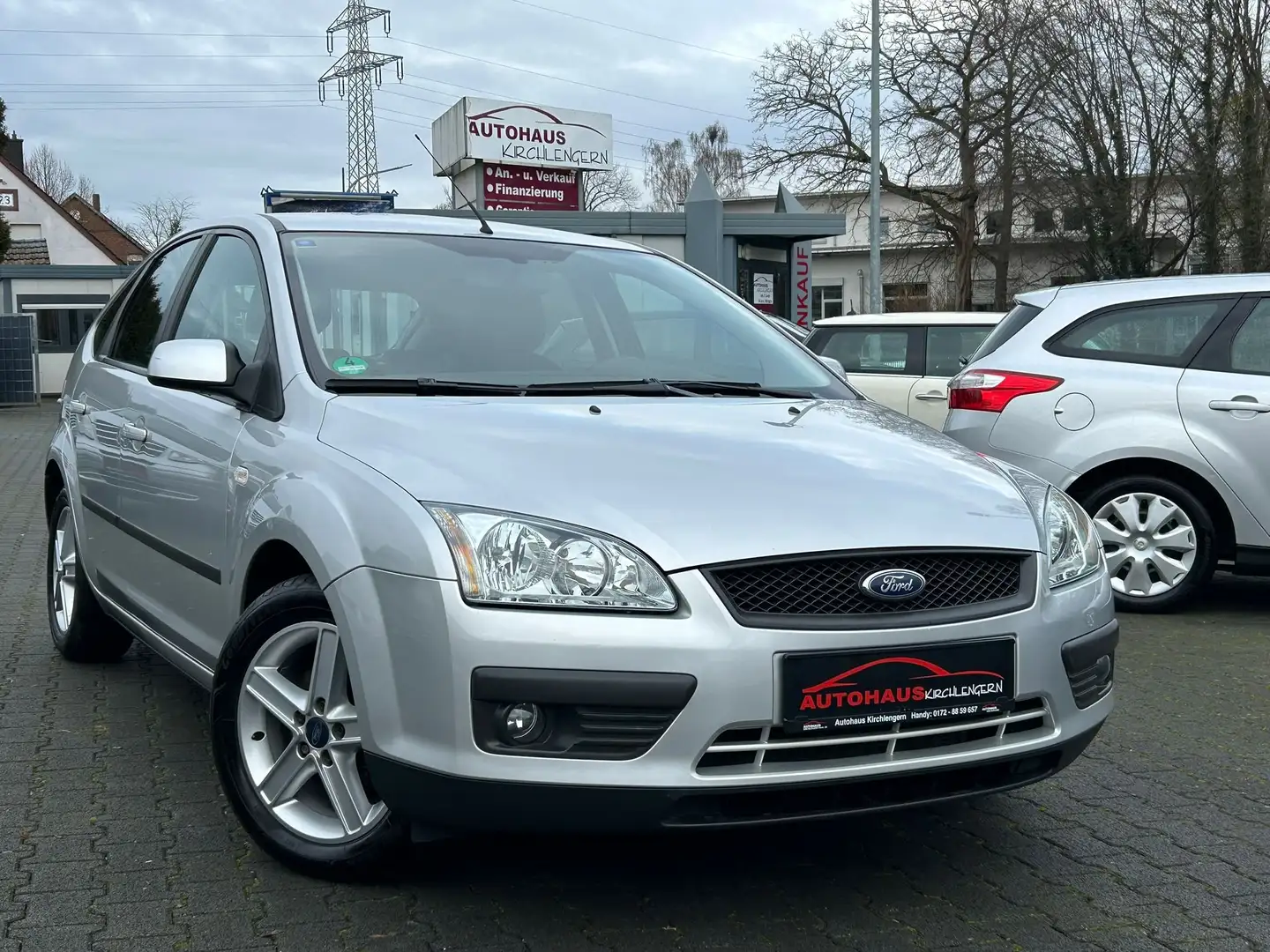Ford Focus Fun X 1.6 Benzin Klimaauto. ScheckH. SHZ HU/AU:NEU Silber - 1