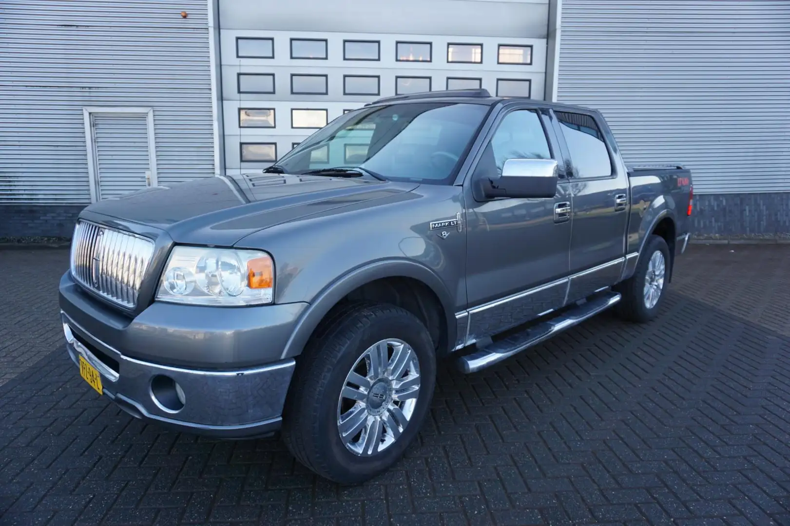 Lincoln Mark LINCOLN LT LPG /4WD Grau - 2
