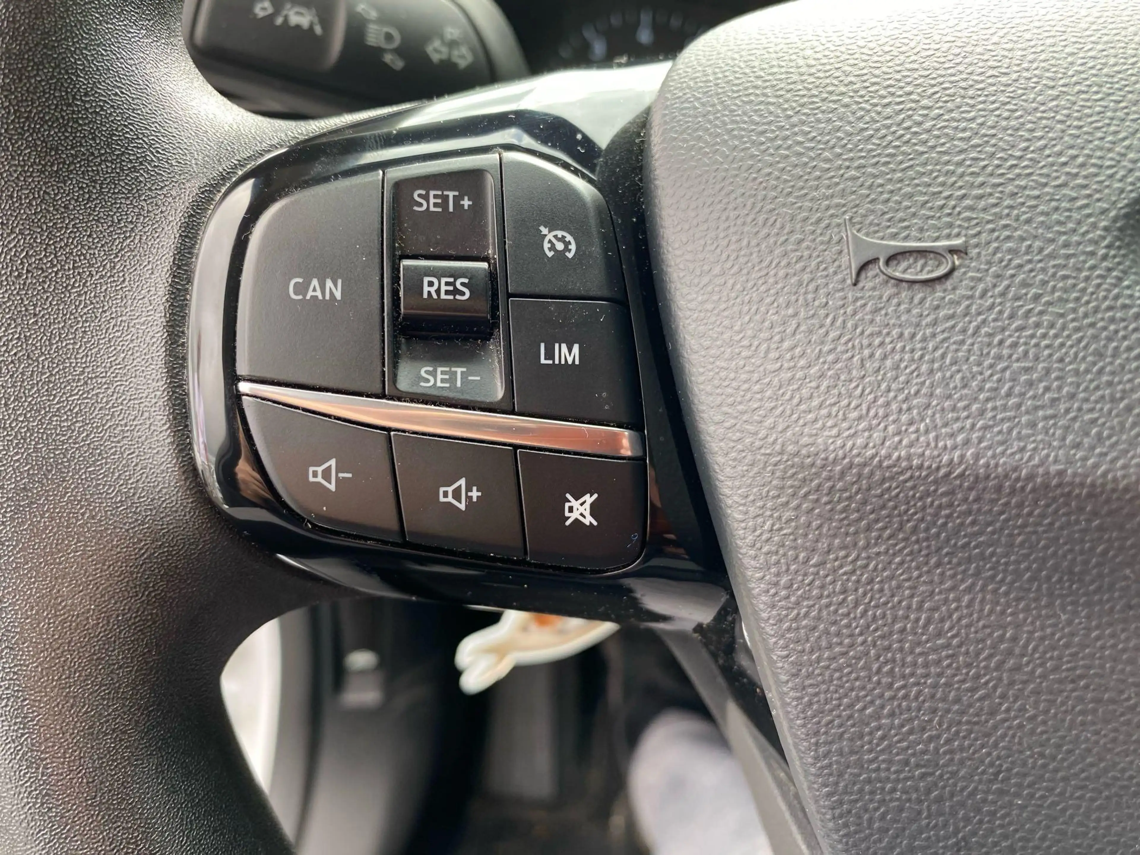 Ford Fiesta 1.0 EcoBoost Active — photo 7
