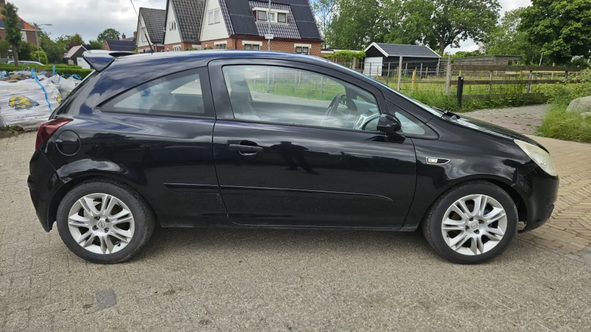 Opel Corsa 1.2-16V Essentia Noir - 2
