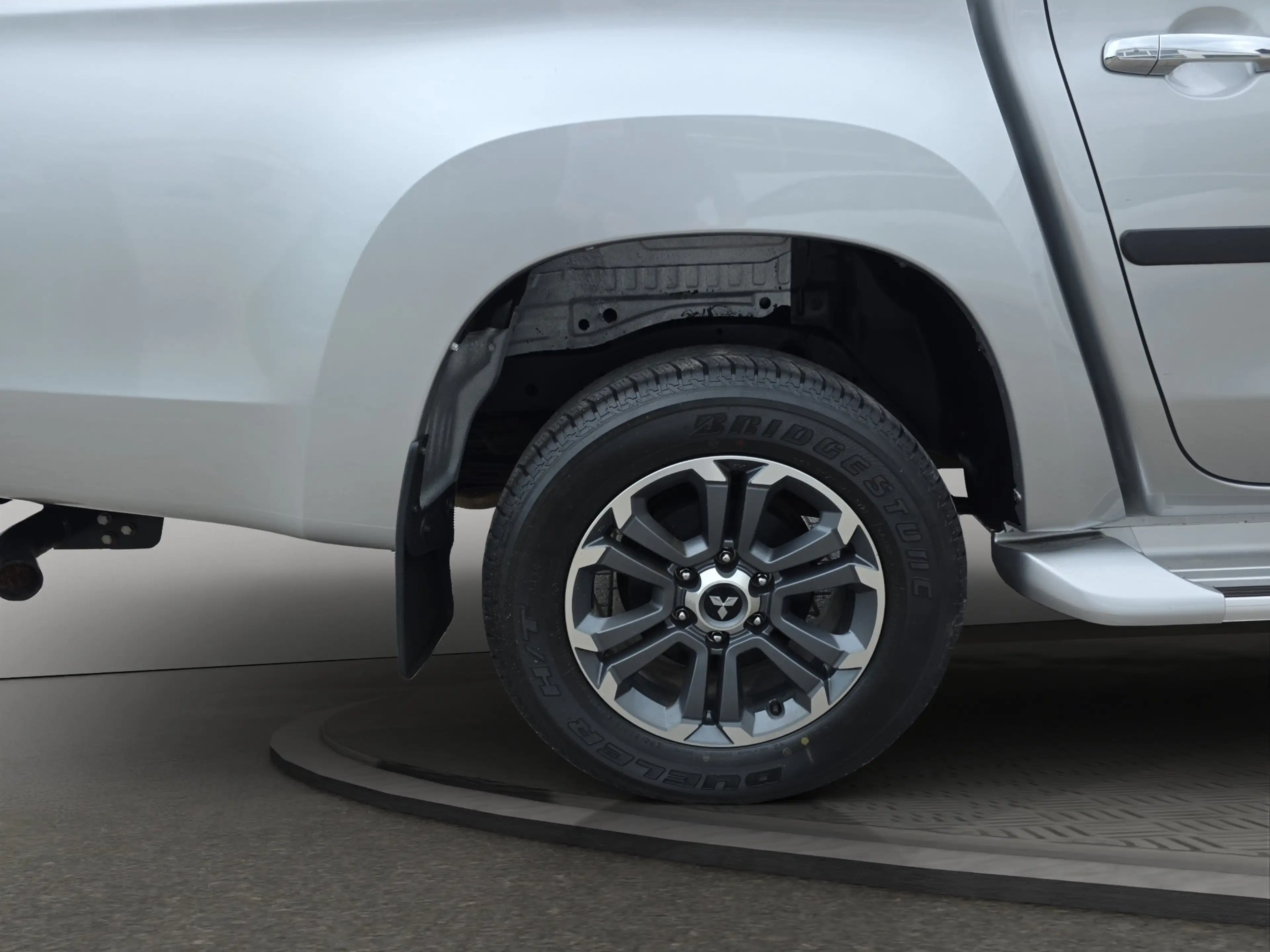 Mitsubishi L200 Select Doppelkabine 4WD MT AHK LED RFK — photo 27