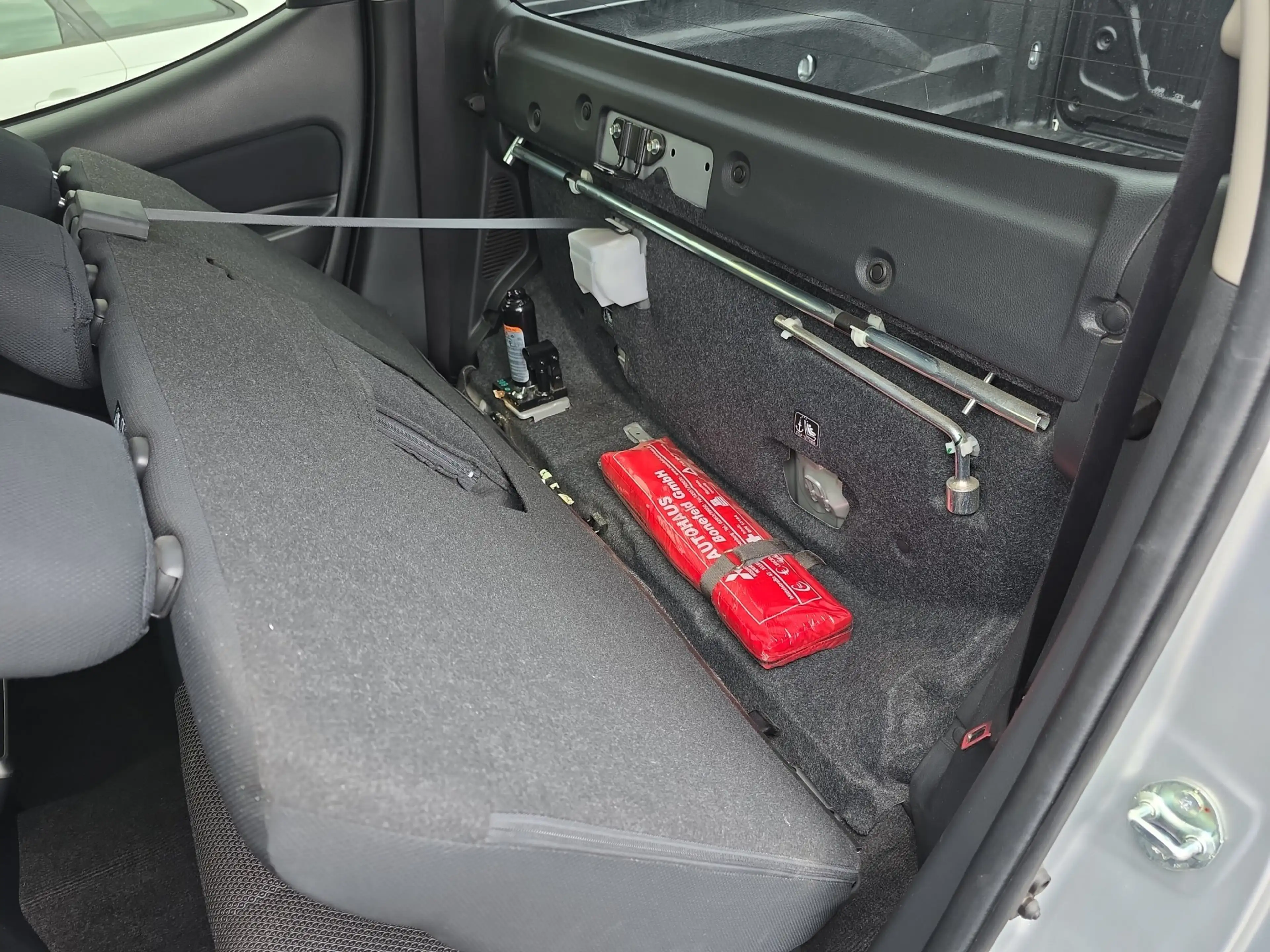 Mitsubishi L200 Select Doppelkabine 4WD MT AHK LED RFK — photo 9