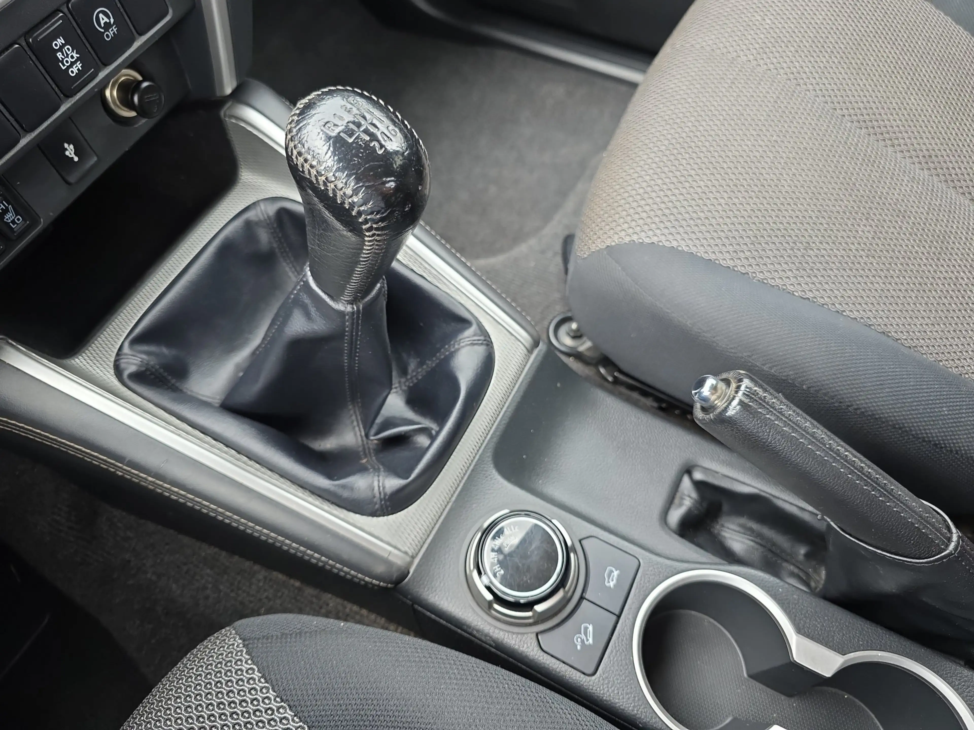 Mitsubishi L200 Select Doppelkabine 4WD MT AHK LED RFK — photo 22