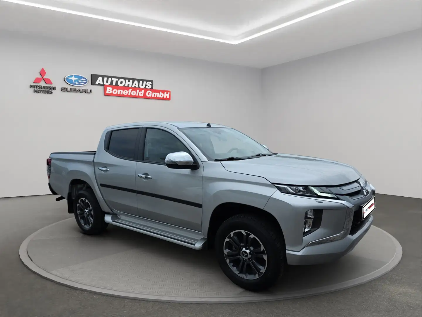 Mitsubishi L200 Select Doppelkabine 4WD MT AHK LED RFK Argent - 2