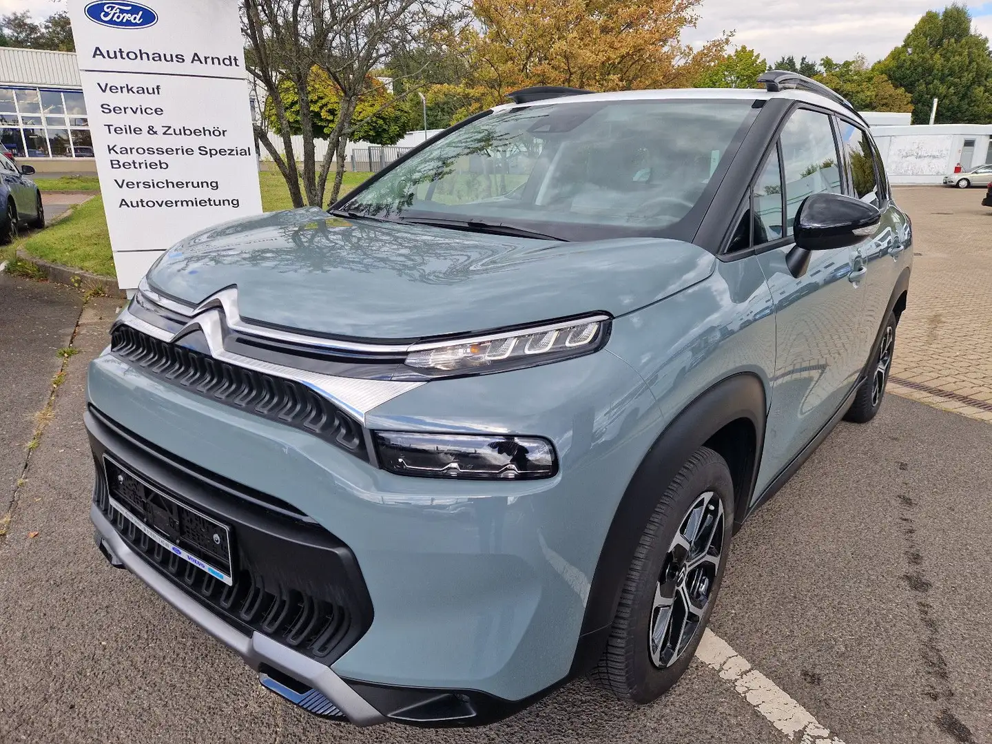 Citroen C3 Aircross Shine *Klimaauto*Sihz*LED*Tempomat* Grün - 1